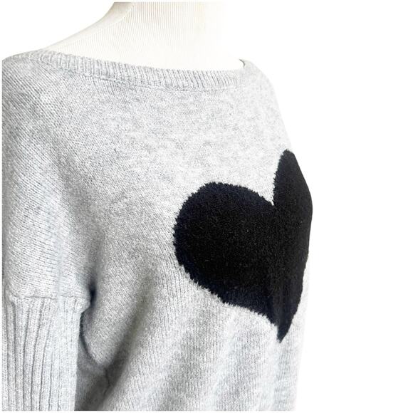 Boutique Heart Pullover Sweater Size XL Black Gray Scoop Neck Cabin Fall Comfy - Picture 5 of 10